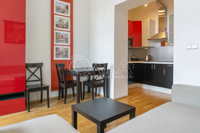 Pronájem bytu 1+1, Praha - Žižkov, Táboritská, 31 m2