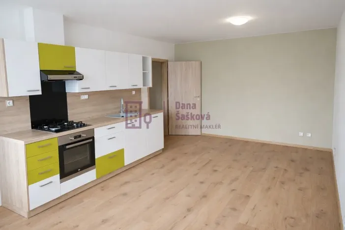 Prodej bytu 2+kk, Jindřichův Hradec - Jindřichův Hradec III, sídliště Vajgar, 41 m2