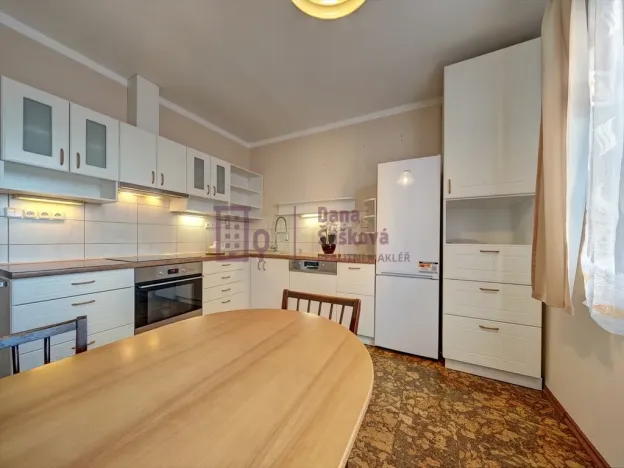 Pronájem bytu 4+1, Jindřichův Hradec - Jindřichův Hradec V, Kosmonautů, 87 m2