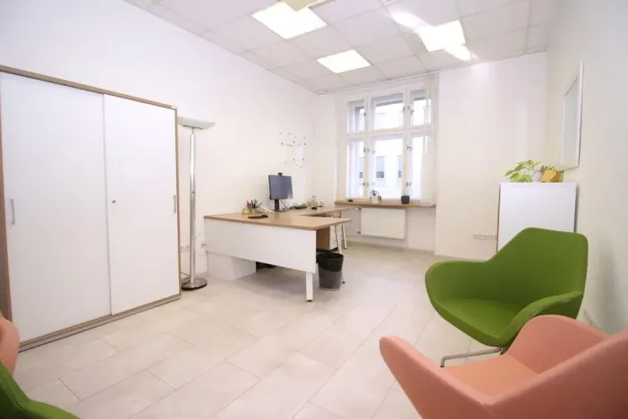 Pronájem kanceláře, Praha - Smíchov, Bozděchova, 106 m2