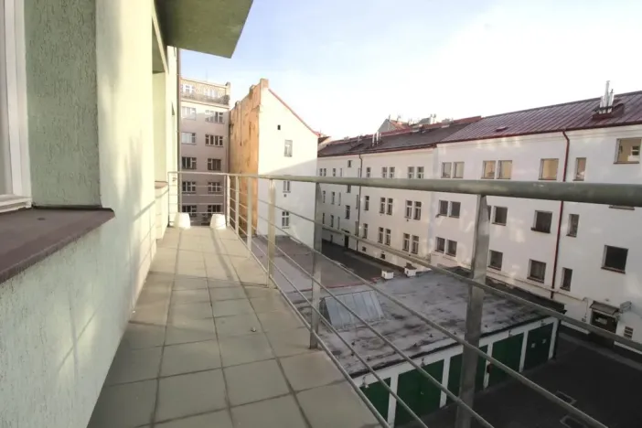 Pronájem kanceláře, Praha - Smíchov, Bozděchova, 106 m2