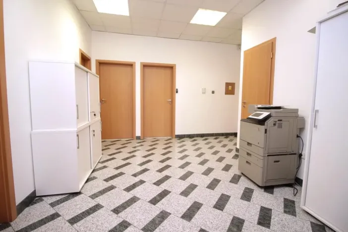 Pronájem kanceláře, Praha - Smíchov, Bozděchova, 106 m2