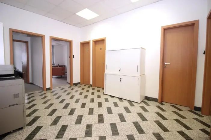 Pronájem kanceláře, Praha - Smíchov, Bozděchova, 106 m2