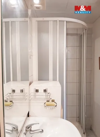 Pronájem atypického bytu, Opava - Jaktař, Šípková, 23 m2