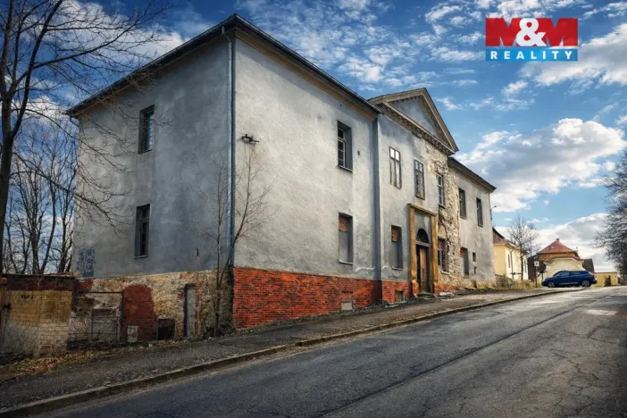 Prodej rodinného domu, Štěkeň, U Zámku, 834 m2