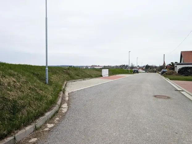 Prodej pozemku pro bydlení, Hořiněves, 987 m2