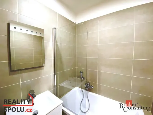 Pronájem bytu 2+1, Opava - Město, Kolářská, 63 m2