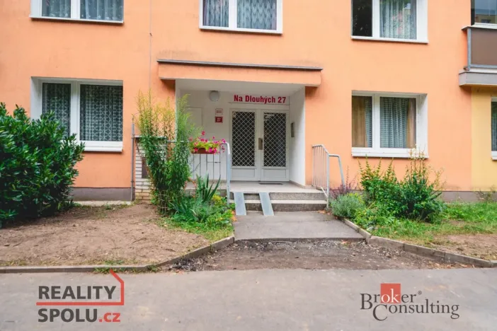 Pronájem bytu 1+kk, Plzeň - Doubravka, Na Dlouhých, 19 m2