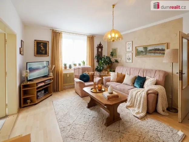 Prodej rodinného domu, Libiš, B. Němcové, 150 m2