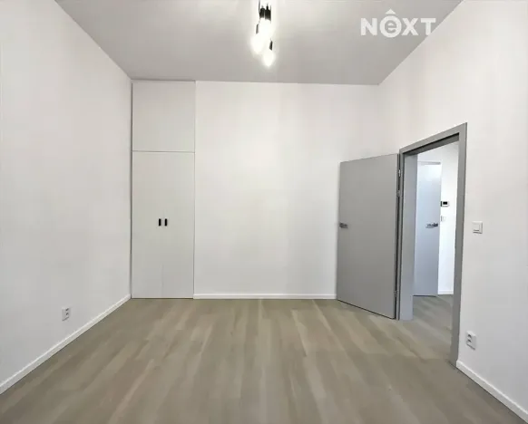 Pronájem bytu 2+kk, Praha - Holešovice, Plynární, 44 m2