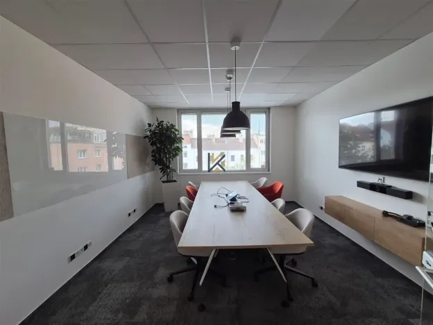 Pronájem kanceláře, Praha, Na Pankráci, 756 m2