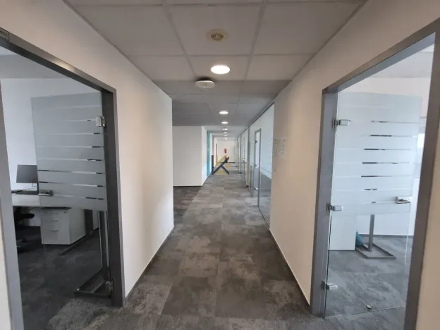 Pronájem kanceláře, Praha, Na Pankráci, 756 m2