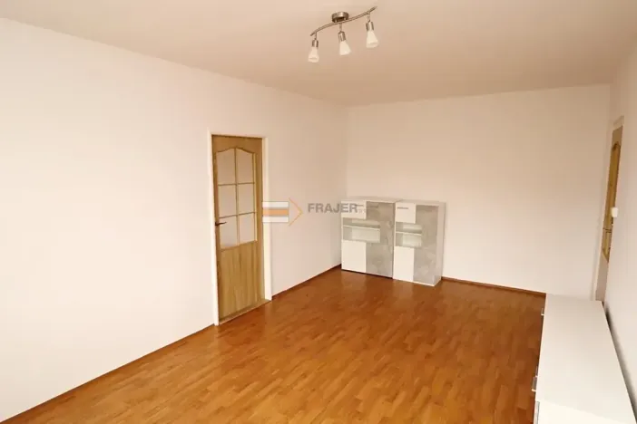 Pronájem bytu 3+1, Praha - Motol, Hennerova, 75 m2