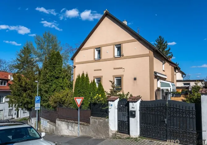 Prodej rodinného domu, Praha, Nad Zlíchovem, 182 m2