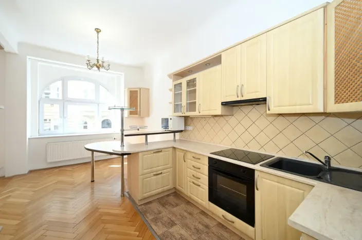 Pronájem bytu 1+kk, Praha - Holešovice, Janovského, 50 m2