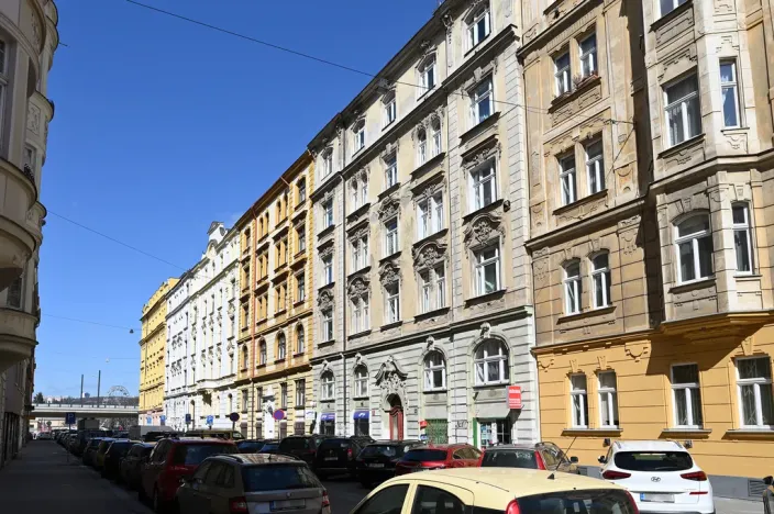 Pronájem bytu 1+kk, Praha - Holešovice, Janovského, 50 m2