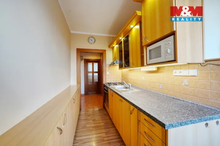 Pronájem bytu 3+1, Plzeň - Skvrňany, Macháčkova, 70 m2