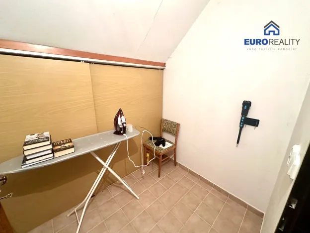 Prodej rodinného domu, Toužim - Bezděkov, 236 m2