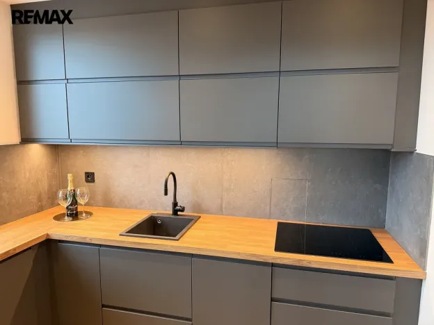 Prodej bytu 3+1, Praha - Michle, Pod dálnicí, 72 m2