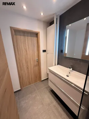 Prodej bytu 3+1, Praha - Michle, Pod dálnicí, 72 m2