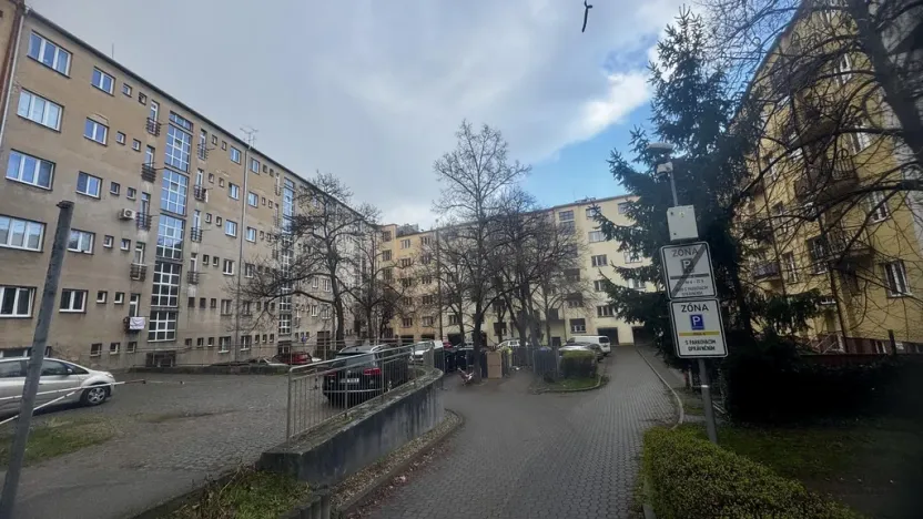 Prodej bytu 3+1, Pardubice - Zelené Předměstí, Sladkovského, 77 m2