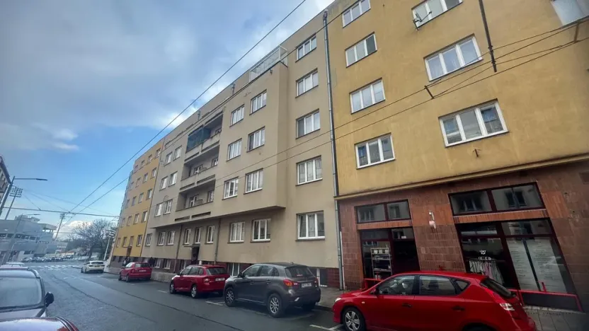 Prodej bytu 3+1, Pardubice - Zelené Předměstí, Sladkovského, 77 m2