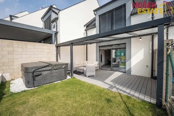 Prodej rodinného domu, Holubice, 93 m2