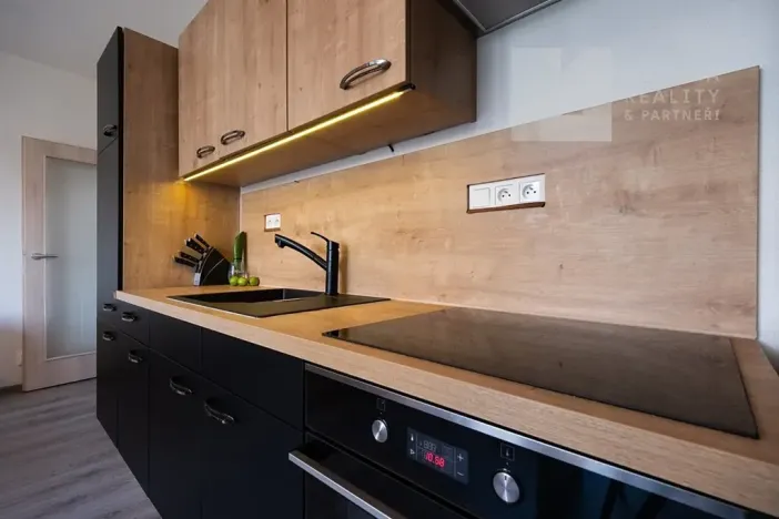 Pronájem bytu 1+kk, Brno, Moskalykova, 34 m2