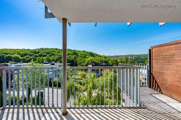 Pronájem bytu 2+kk, Praha - Smíchov, Na Císařce, 81 m2