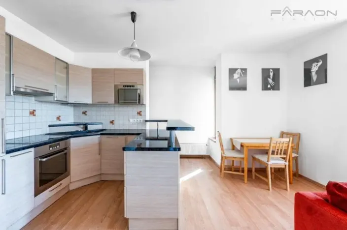 Pronájem bytu 2+kk, Praha - Smíchov, Na Císařce, 81 m2