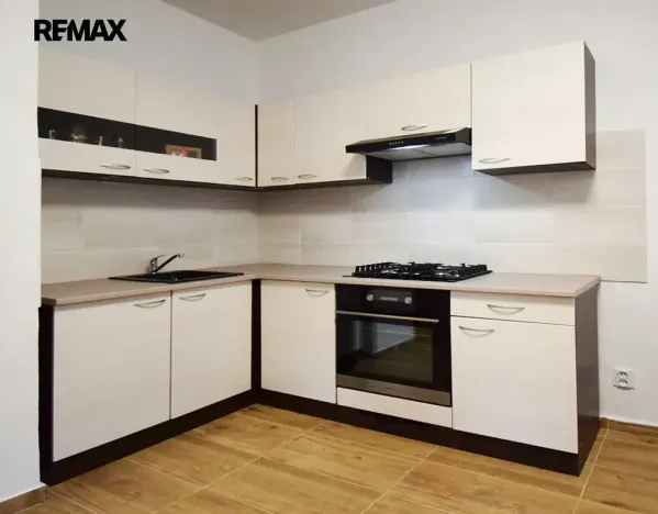 Pronájem bytu 3+1, Zákolany, 75 m2