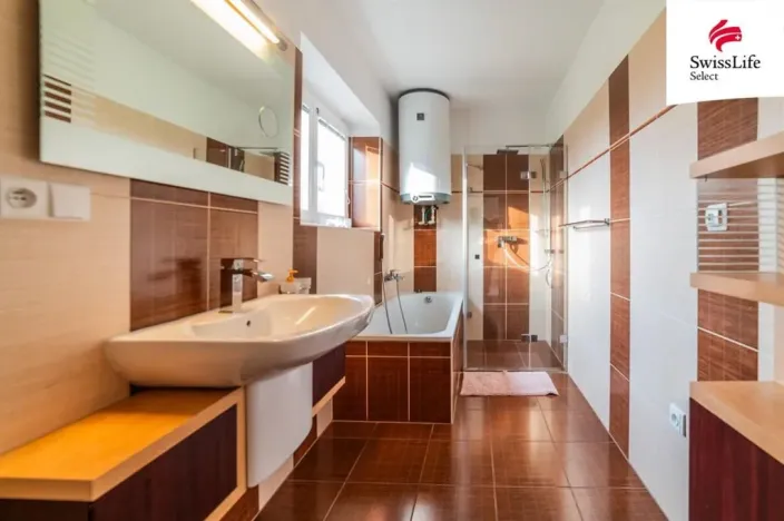 Prodej vícegeneračního domu, Vrcovice, 296 m2