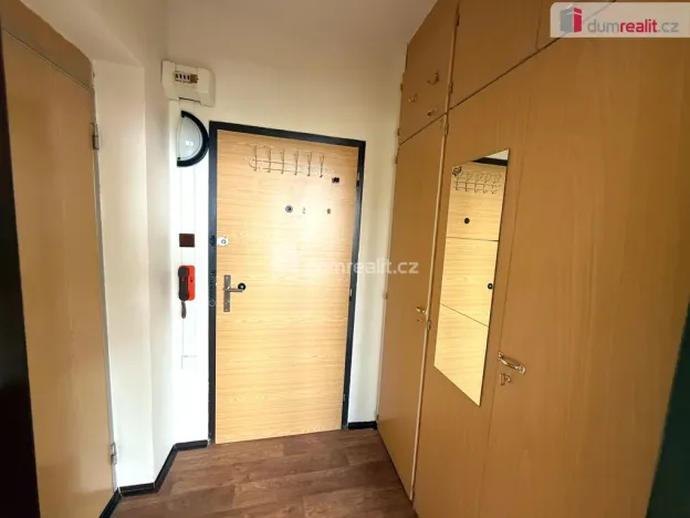 Pronájem bytu 1+1, Uherské Hradiště - Mařatice, Sadová, 34 m2