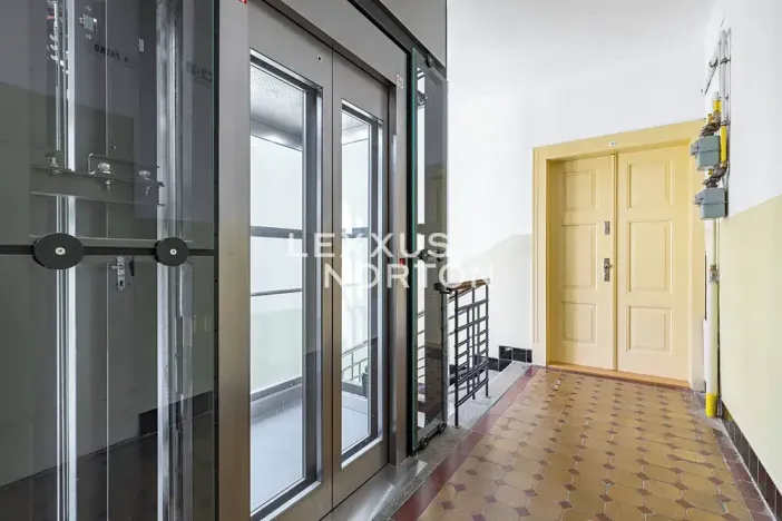 Prodej bytu 5+1, Praha - Dejvice, Buzulucká, 240 m2