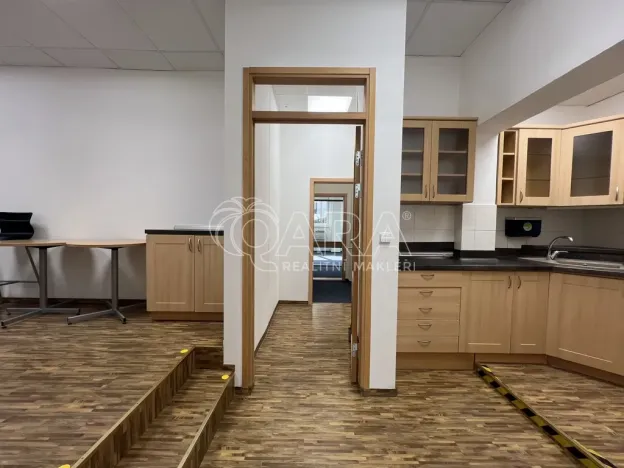 Pronájem kanceláře, Praha - Krč, Nová cesta, 122 m2