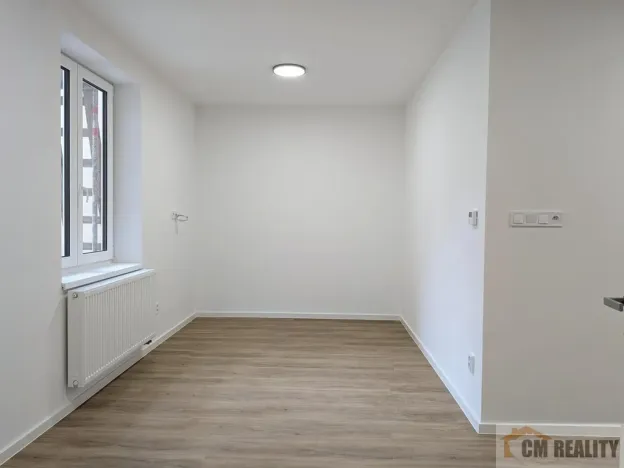 Pronájem bytu 1+kk, Prostějov, Komenského, 24 m2