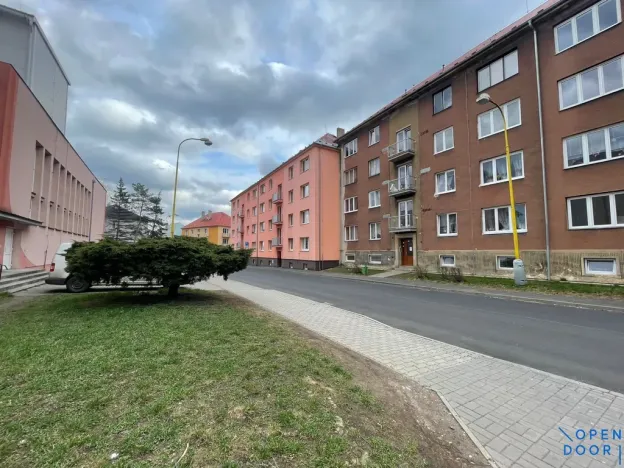 Pronájem bytu 2+kk, Jirkov, Karla Čapka, 51 m2