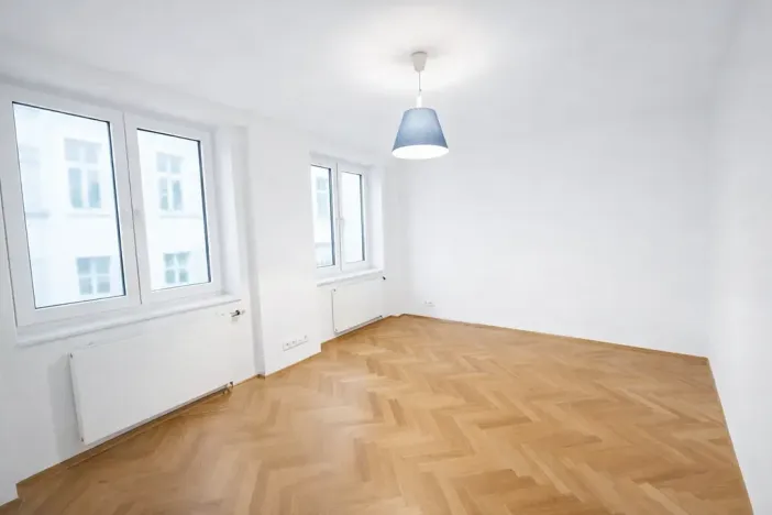 Pronájem kanceláře, Praha - Vršovice, Rybalkova, 70 m2