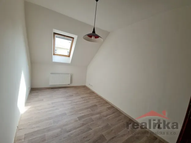 Pronájem bytu 3+kk, Opava - Město, Ostrožná, 110 m2