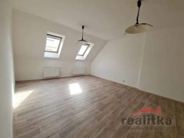 Pronájem bytu 3+kk, Opava - Město, Ostrožná, 110 m2