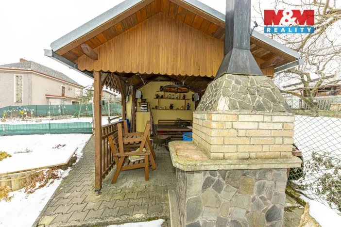 Prodej rodinného domu, Chvaletice, Husova, 76 m2