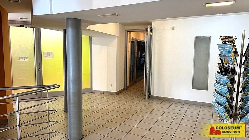 Pronájem obchodního prostoru, Brno - Brno-město, 2500 m2