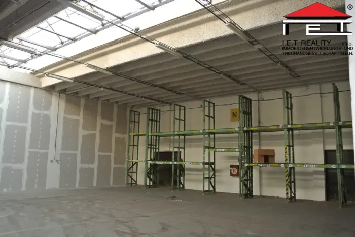Pronájem skladu, Ostrava, Slovenská, 992 m2
