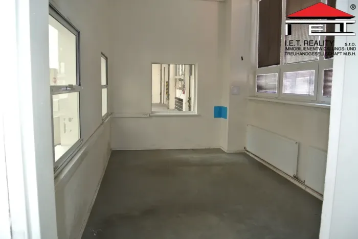 Pronájem skladu, Ostrava, Slovenská, 992 m2