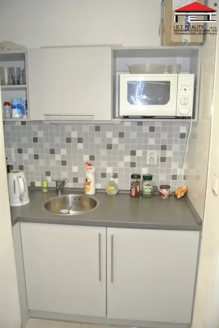 Pronájem skladu, Ostrava, Slovenská, 992 m2