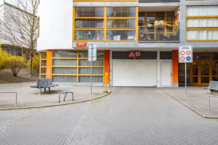 Prodej garáže, Praha - Smíchov, Tomkova, 19 m2