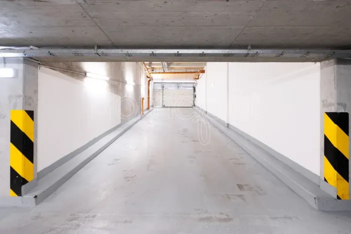 Prodej garáže, Praha - Smíchov, Tomkova, 19 m2