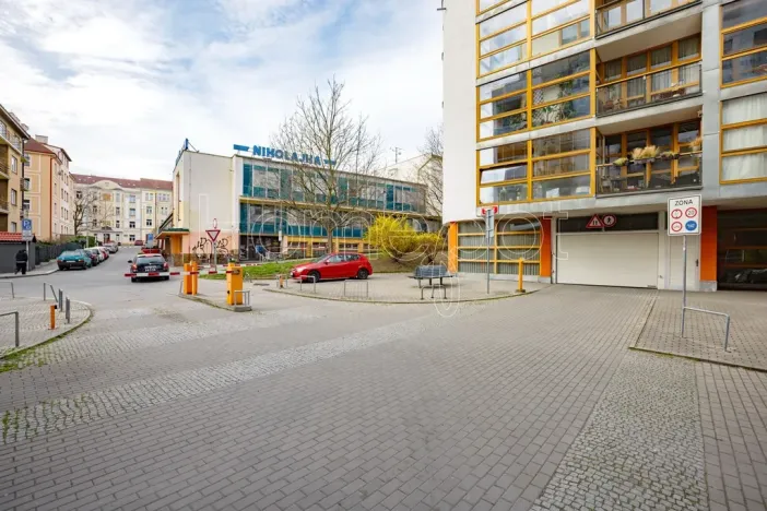 Prodej garáže, Praha - Smíchov, Tomkova, 19 m2