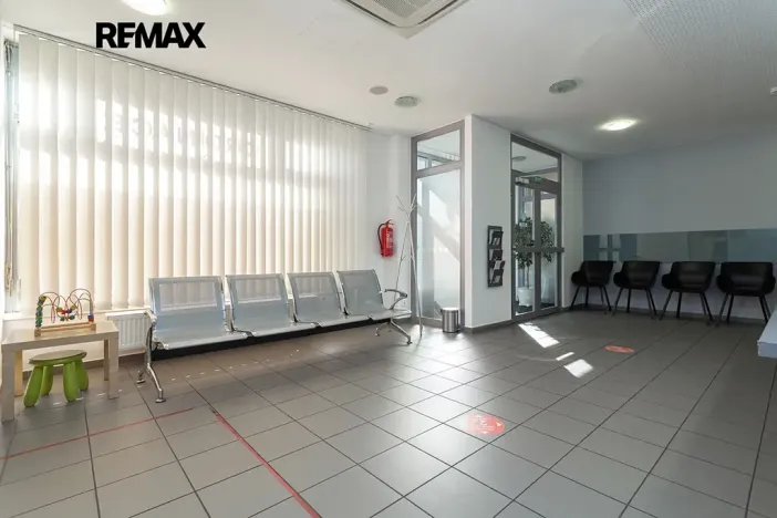 Pronájem ordinace, Praha - Nusle, Hradeckých, 62 m2