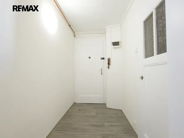 Pronájem bytu 1+1, Praha - Podolí, Výchozí, 37 m2